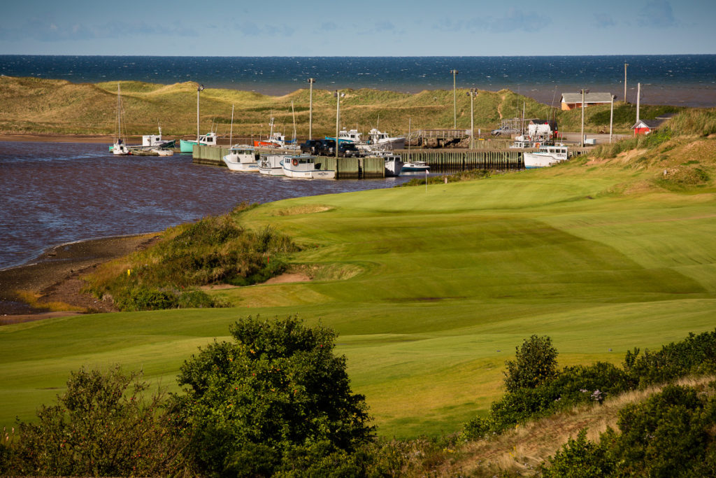 Cabot Links dogleg left